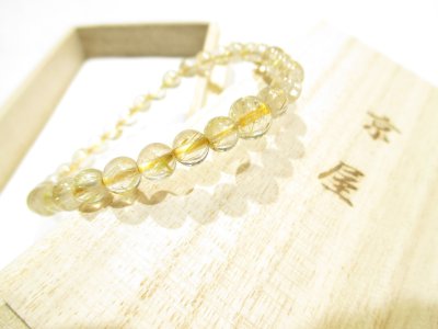 画像1: パワーストーン・京都/【感謝激安高品質１点もの！赤字奉仕特価！！】【最強金運・財運・事業運・強運・直観力】【ゴールドルチルクォーツ(金針水晶)】親玉８ｍｍ、数珠ブレスレット≪GGR-050≫桐箱付き【天然石の京屋】