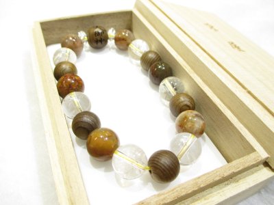 画像3: パワーストーン・京都/【日本の神様】【天照大御神 (あまてらすおおみかみ)】彫刻【神代杉】【ピーターサイト】【ヒマラヤ産本水晶】【そろばん珠本水晶】ブレスレット、桐箱付き【伏見の京屋】