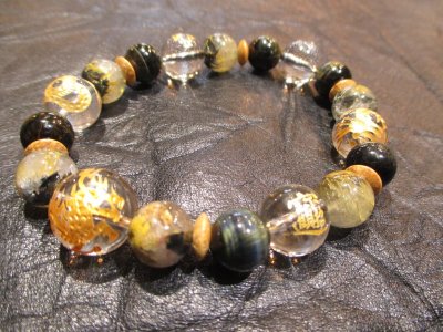 画像2: パワーストーン・京都/【金運・事業運・開運・人徳・霊的守護・健康長寿】【三面大黒天・打ち出の小槌・麒麟・皇帝龍・蛇神・招財進寶】彫刻【本水晶】【ブルータイガーアイ】【太陽ルチルクォーツ(ヘマタイト入り金針水晶)】【天竺菩提樹】ブレスレット≪GGR-061≫桐箱付き【伏見の京屋】