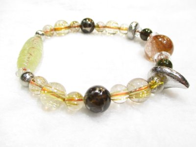 画像3: パワーストーン・京都/【宇宙と地球の波動オリジナル】【龍眼天珠型リビアングラス】【パラサイト隕石】【モルダバイト】【ギベオン丸玉・勾玉（ナミビア産鉄質メテオライト隕石）】【オレンジルチルクォーツ】【タイチンゴールドルチルクォーツ】【そろばん珠本水晶】ブレスレット、桐箱付き【天然石の京屋】