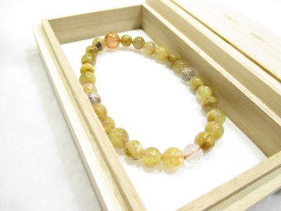 画像3: パワーストーン・京都/【高品質１点もの】【地上最強レベルの組み合わせ】【最強金運・財運・事業運・霊力開花・人間関係円滑】【オレンジルチルクォーツ】親玉９ｍｍ【密集ゴールドルチルクォーツ】【ブラックスーパーセブン】【ホワイトファントムクォーツ】ブレスレット、桐箱付き【天然石の京屋】