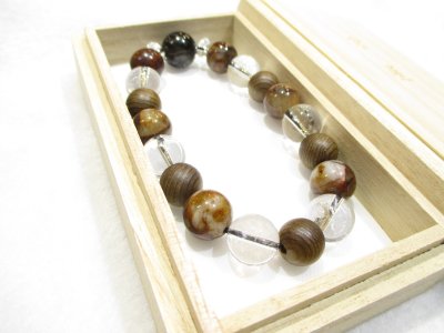 画像3: パワーストーン・京都/【勝負・夢・強力波動・健康】【ブラックルチルクォーツ】【神代杉】【ピーターサイト】【ヒマラヤ産本水晶】【そろばん珠本水晶】ブレスレット桐箱付き【伏見の京屋】