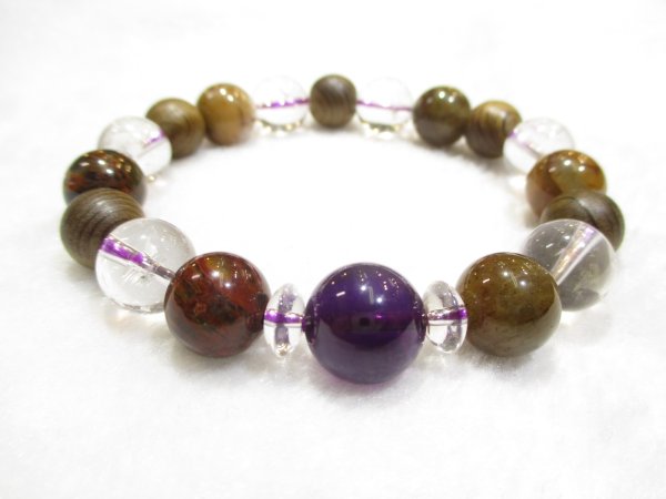 画像1: パワーストーン・京都/【直感力・夢・強力波動・健康】【ウルグアイ産アメジスト】【神代杉】【ピーターサイト】【ヒマラヤ産本水晶】【そろばん珠本水晶】ブレスレット桐箱付き【伏見の京屋】 (1)