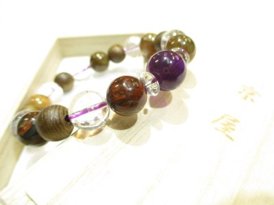 画像1: パワーストーン・京都/【直感力・夢・強力波動・健康】【ウルグアイ産アメジスト】【神代杉】【ピーターサイト】【ヒマラヤ産本水晶】【そろばん珠本水晶】ブレスレット桐箱付き【伏見の京屋】