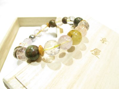 画像1: パワーストーン・京都/【事業運・財運・覚醒・霊力開花・強力エネルギー・全てを好転】【ゴールドルチルクォーツ（金針水晶）】【エクロジャイト】【ギベオン(鉄質メテオライト隕石)】【天竺菩提樹】【沈香】ブレスレット、桐箱付き【天然石の京屋】
