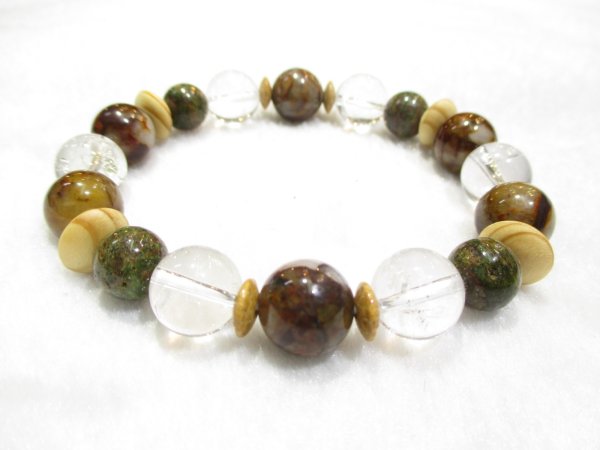 画像1: パワーストーン・京都/【精神安定・覚醒・洞察力・高波動】【ヒマラヤ本水晶】【ピーターサイト】【エクロジャイト (ノルウェー産)】【高野槙】【天竺菩提樹】ブレスレット、桐箱付き【天然石の京屋】 (1)